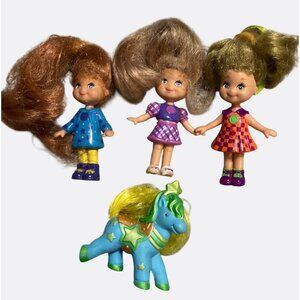 Mattel  Li'l Secrets Twosies Mini Dolls Set of 3 and Pony